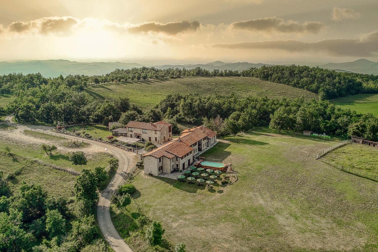 Ca' del Monte Resort Serra del Monte Esterno foto